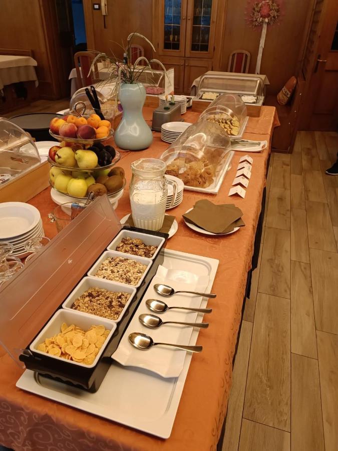 Albergo Ristorante Cacciatori Auronzo di Cadore Eksteriør billede