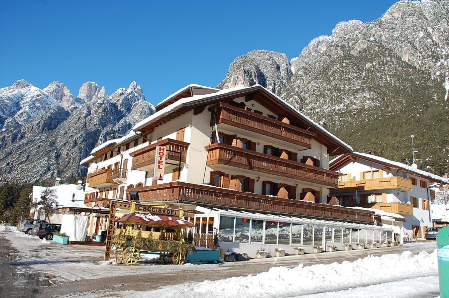 Albergo Ristorante Cacciatori Auronzo di Cadore Eksteriør billede