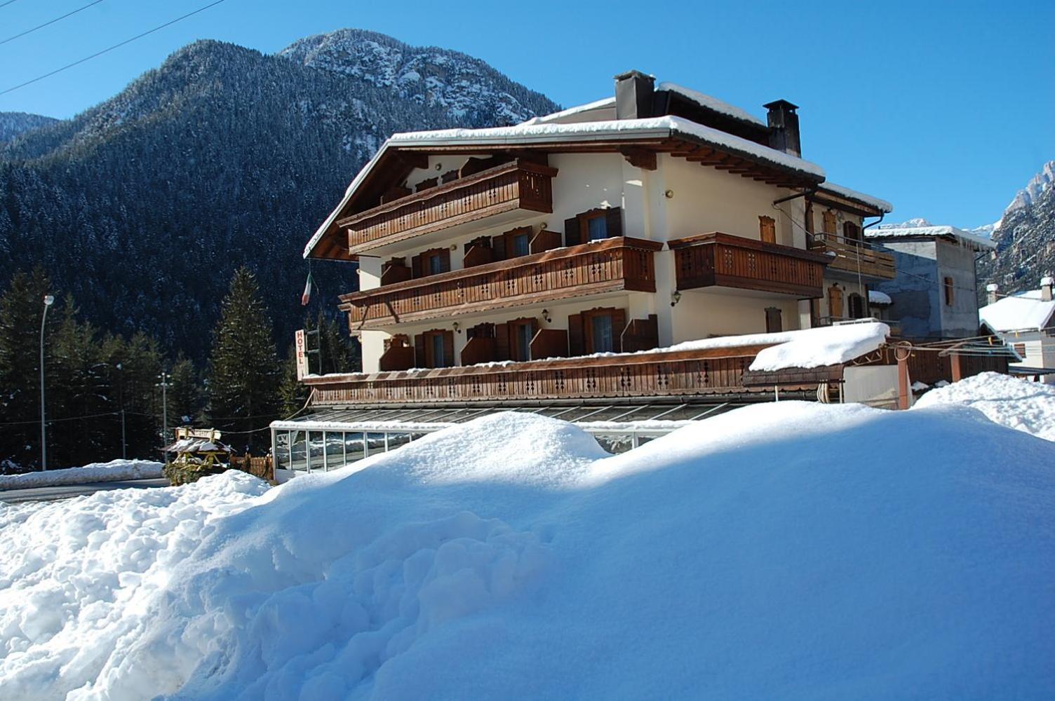 Albergo Ristorante Cacciatori Auronzo di Cadore Eksteriør billede