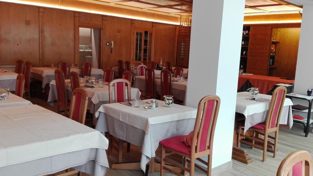 Albergo Ristorante Cacciatori Auronzo di Cadore Eksteriør billede